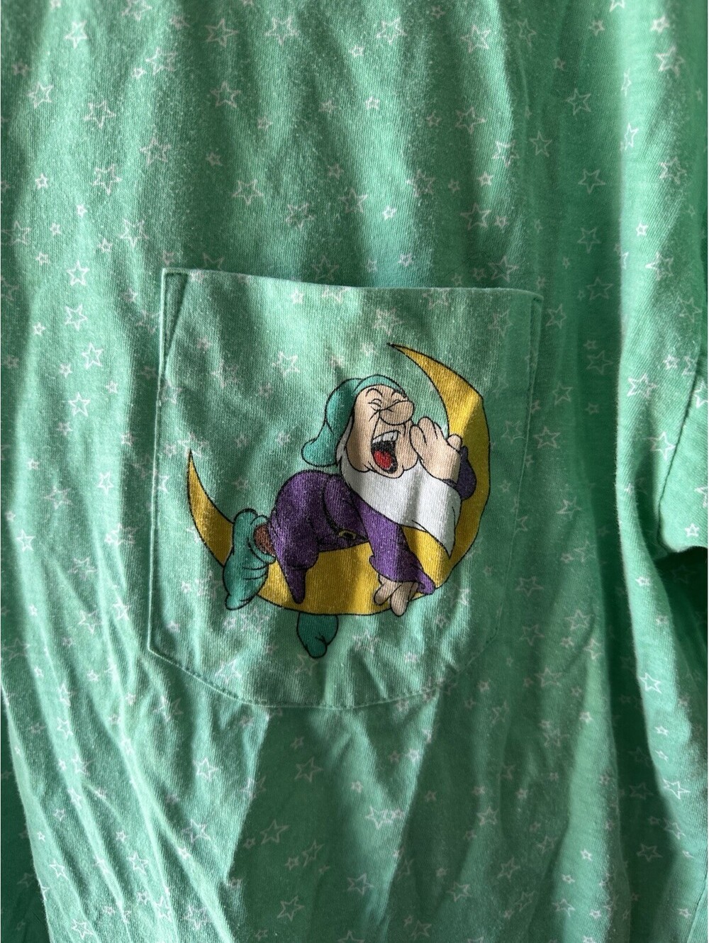 Walt Disneys Snow White And The Seven Dwarves Pajamas Set Size Medium - Picture 2 of 7